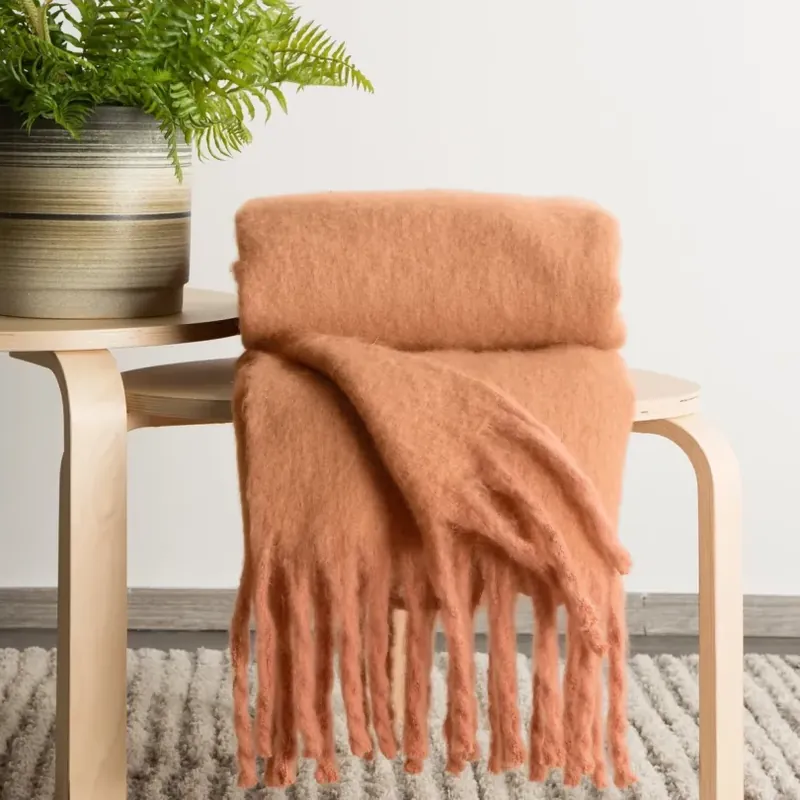 Economisește - Pătură de mohair de lux cu ciucuri - cărămidă