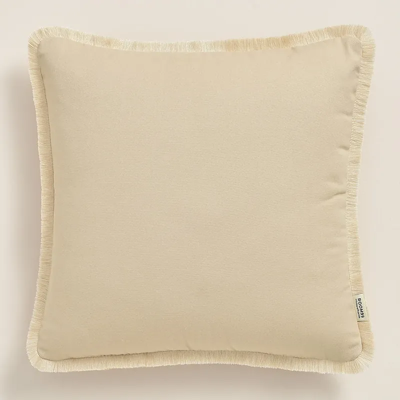 Față de pernă bej BOCA CHICA cu ciucuri 50 x 50 cm - Selecție de top