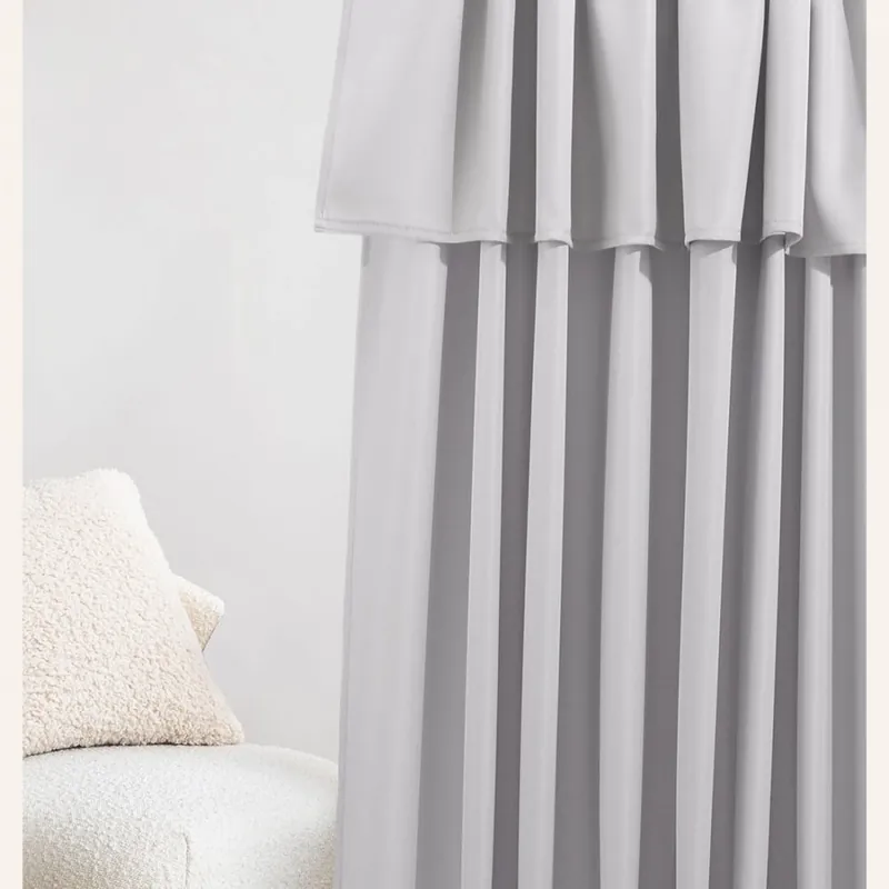 Perdea gri deschis MIA pe cercuri argintii 140 x 280 cm | Preț de ofertă