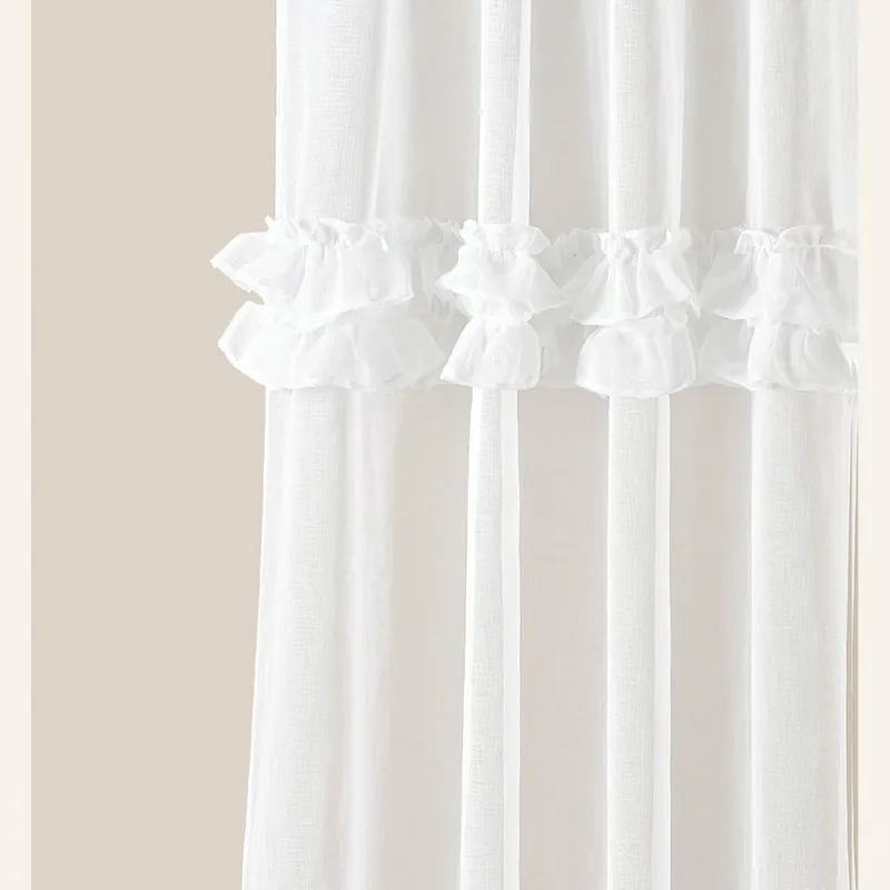 Perdea albă FRILLA cu volane pe inele argintii 300 x 250 cm - Ofertă promoțională