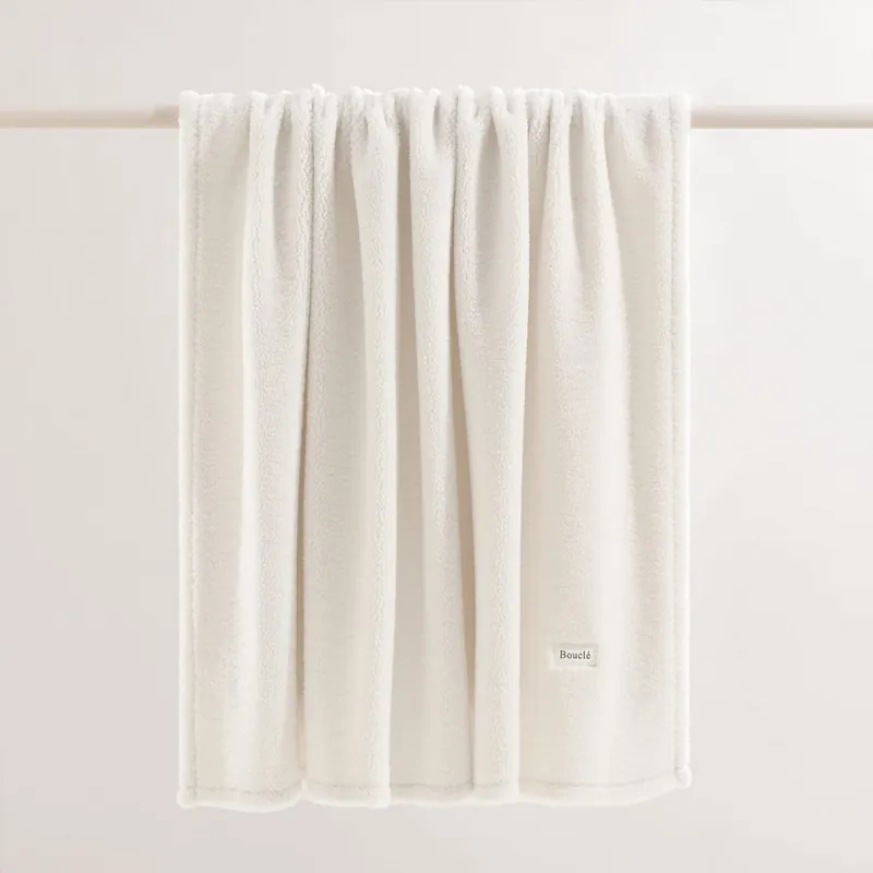 Pătură modernă crem deschis Boucle 125 x 150 cm - Cumpără acum