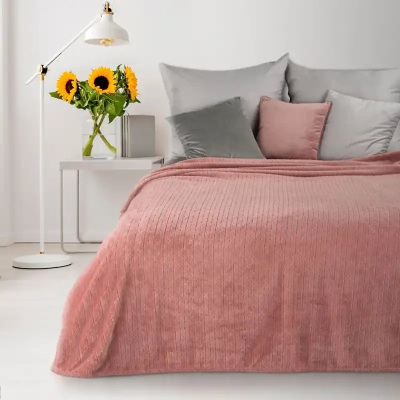 Ofertă avantajoasă | Pătură originală roz cu model geometric