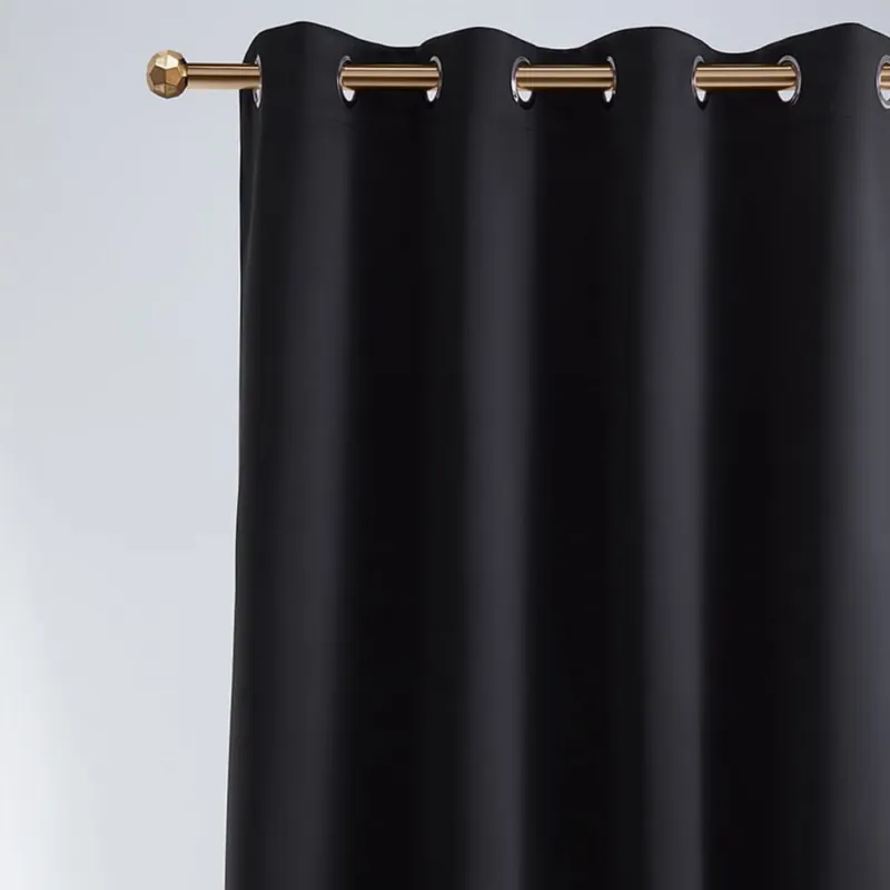 Reducere exclusivă - Draperie opacă de lux cu inele de culoare neagră 140 x 280 cm