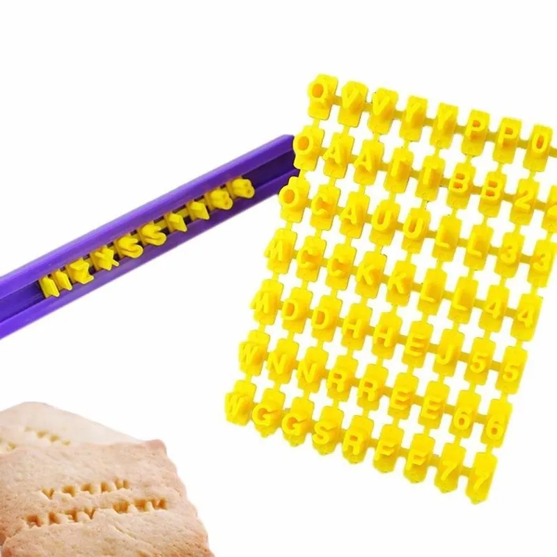 Set matrite litere si numere pentru ornare prajituri, plastic - KitchenWare | Produs de top