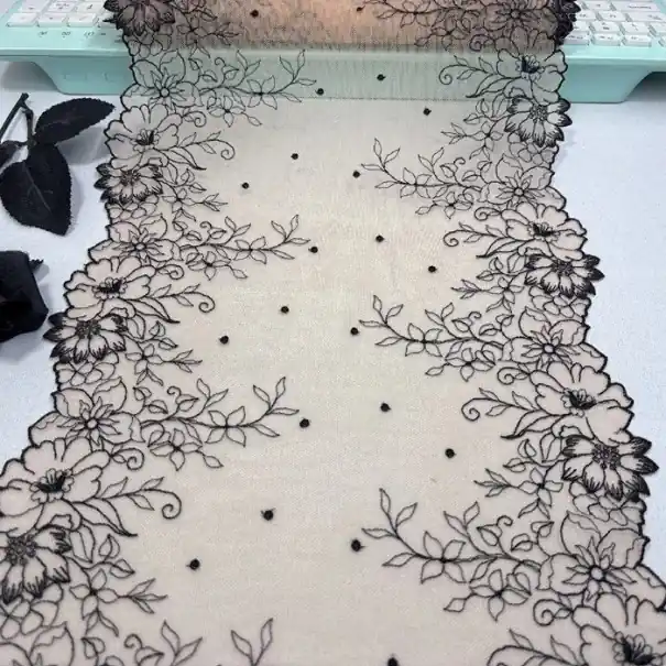 Reducere - Dantelă brodată din plasă 26 x 91 cm Dantelă din poliester neagră cu motiv vegetal Material decorativ pentru cusut îmbrăcăminte decorațiuni DIY