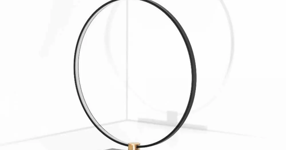 Acum disponibil | Lampă de masă design din aluminiu negru și alamă Made in Italy - Norma